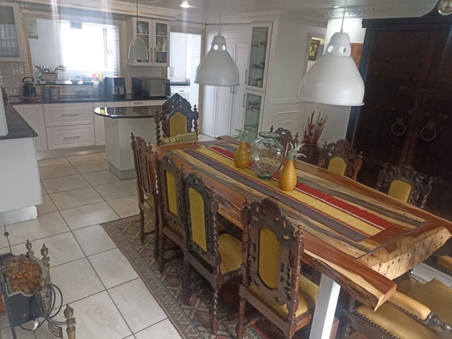 5 Bedroom Property for Sale in Mossel Bay Ext 13 Western Cape